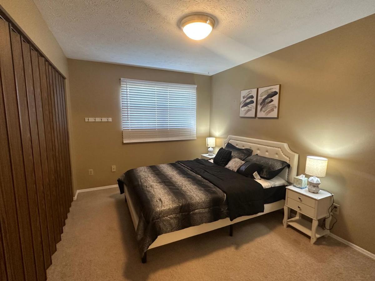 Apartamento The Cozy Townhouse Wpafb & Wsu Fairborn Exterior foto